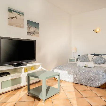 Beachfront Relax By Real Life Concierge Apartamento *