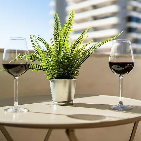 Beachfront Relax By Real Life Concierge Apartment